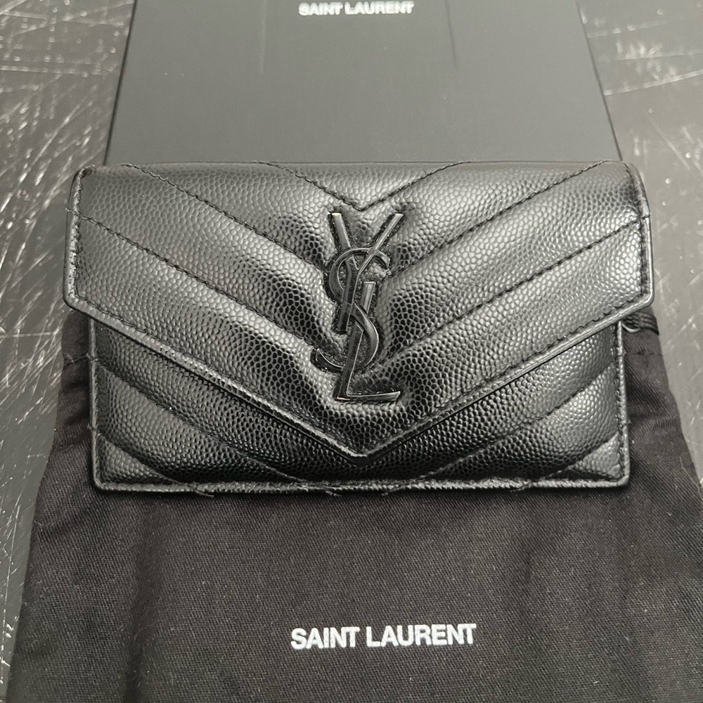 Yves Saint Laurent Black Quilted Wallet - Picture 8 of 17
